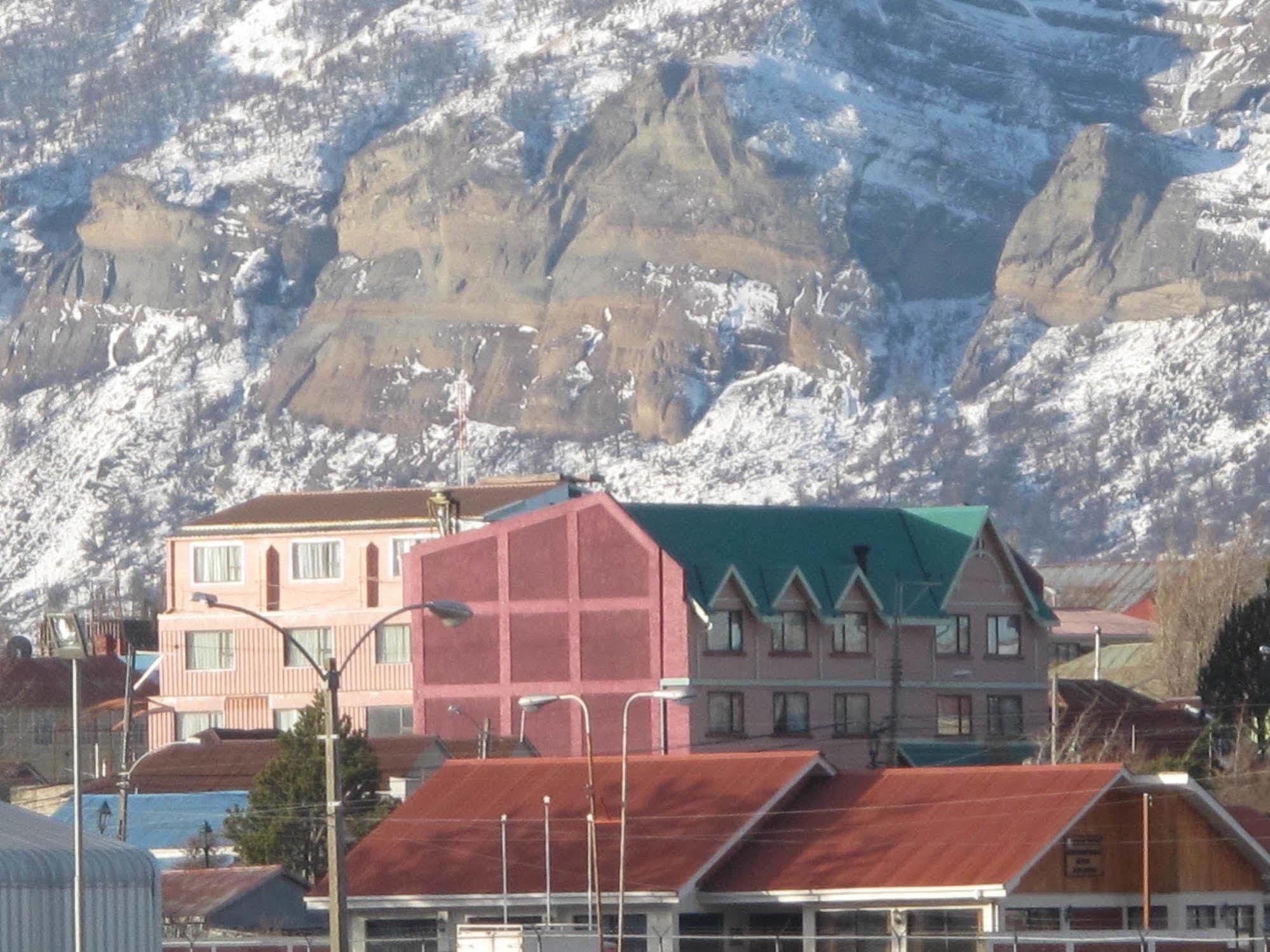 Hotel Saltos Del Paine Puerto Natales Exterior foto